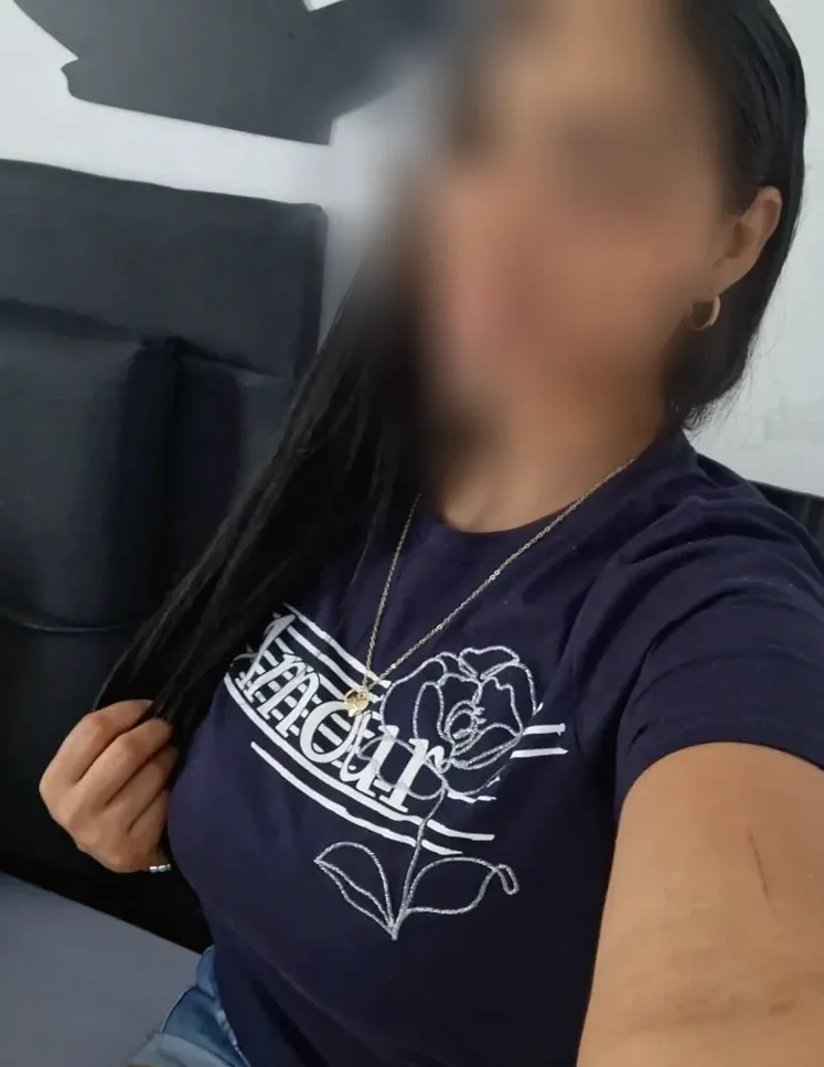 Rebecka, 36