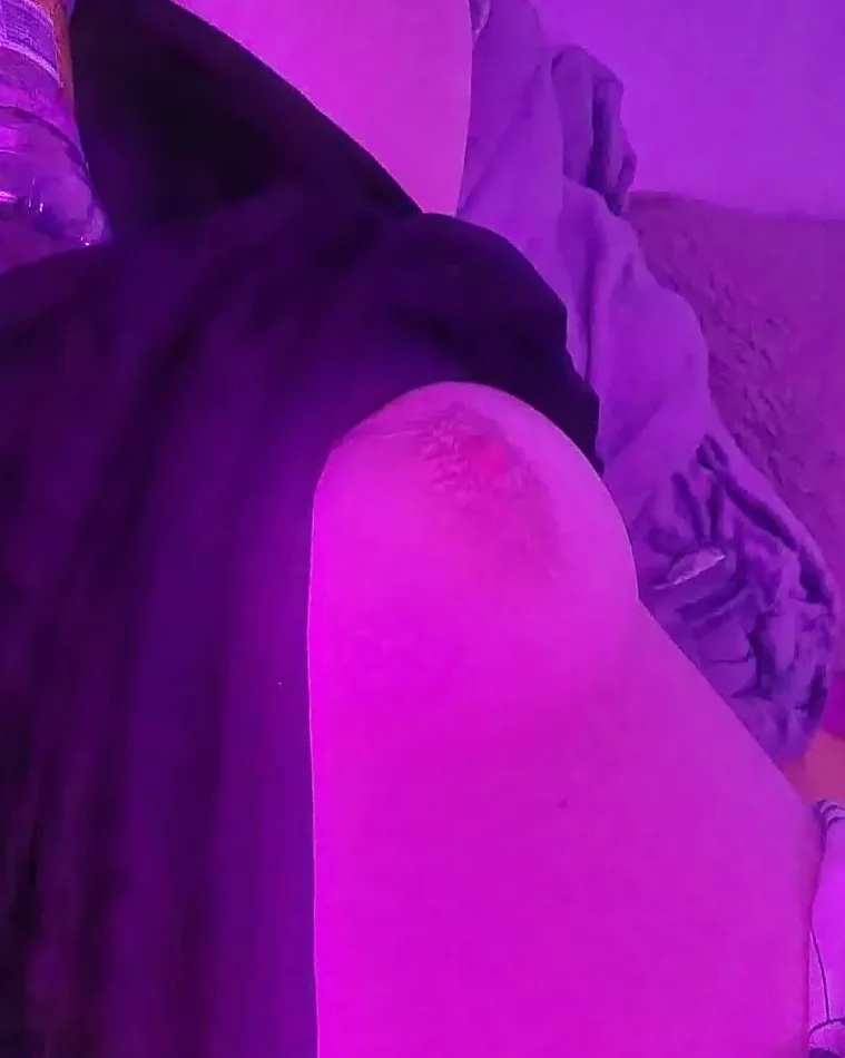 Sara, 34